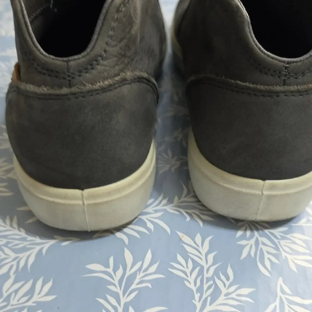 ECCO SOFT 7 Womens Sz 9 Gray Logo Leather Side-zip Low Bootie Shoes 43024302602